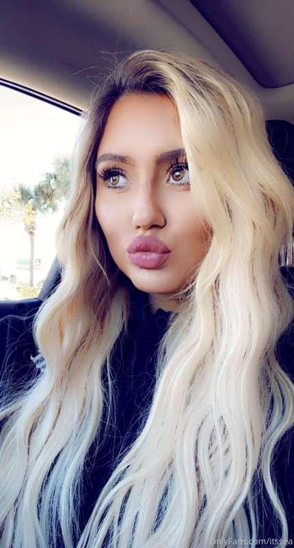 💋