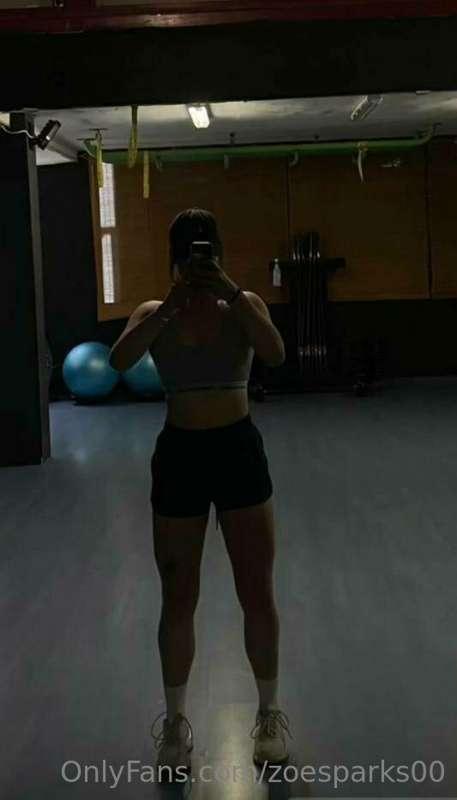 Who wants to join for a quick workout?😉