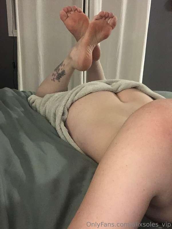 You get out of the shower and I’m waiting for you 🤍