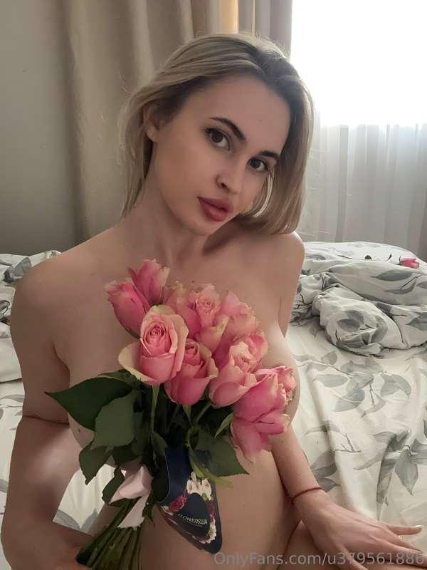 A playful twirl, a dress that flirts with the edge of fantas..