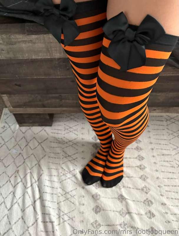 mrs_footjobqueen image #29
