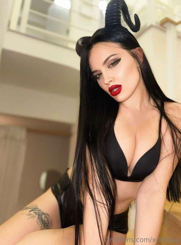 Halloween will be soon 🖤🎃