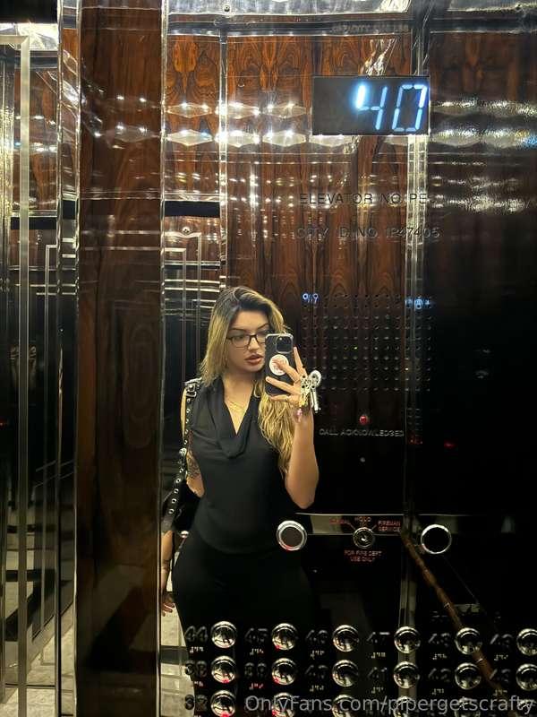 happy saturday cuties! 🥰💋🩷