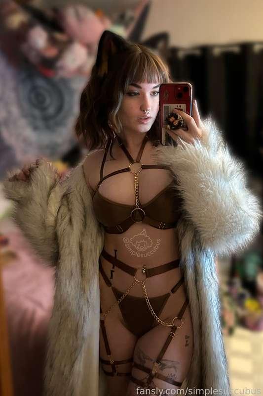 hey kitty girl~

#fyp #catgirl #egirl #lingerie #uwu #petplay #finbrat #aesthetic #lewd #egirls #tatted #tattoos #catgirls #catears