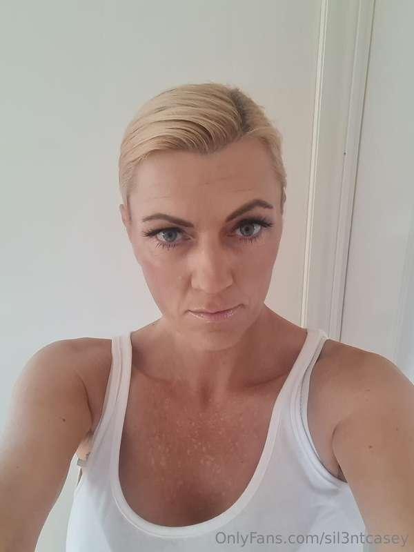 Hvad foretrækker du? 😘😘😘❤️What do you prefer? 😘😘😘❤️