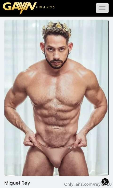 Thanks to Gayvn Awards for my 2 nominations 🙏🏻✨ - Favorite T..