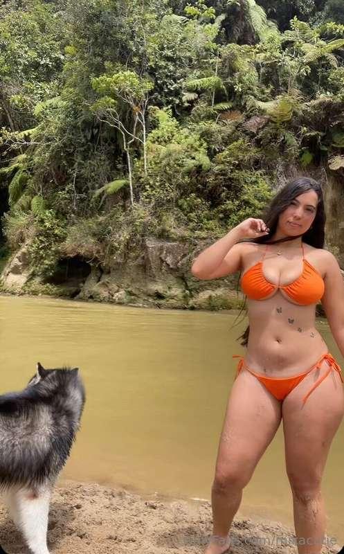 Can’t tell if it’s the outfit or the energy, but something’s..