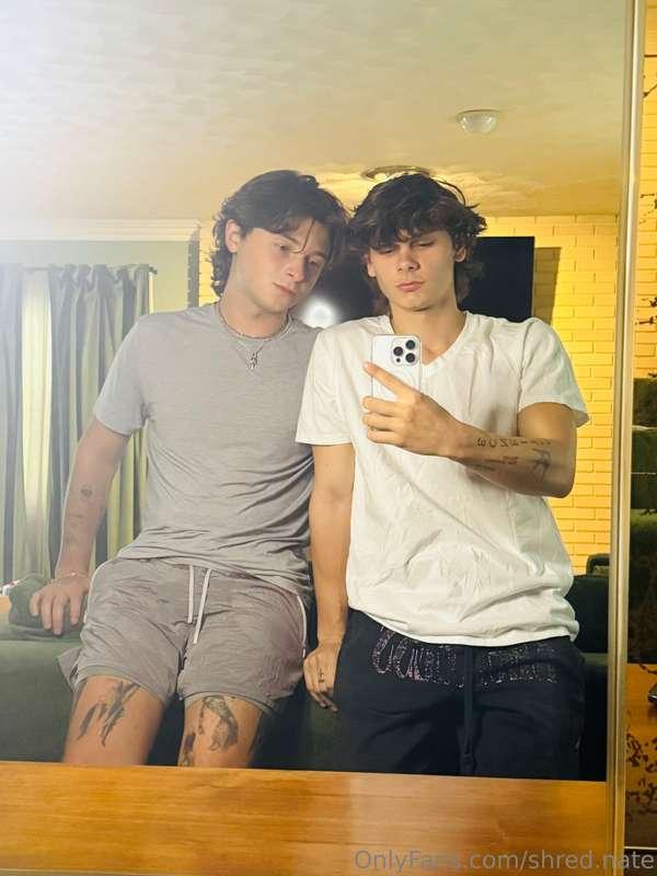 CUMMING WITH MY BRO!!! JOIN UP!!