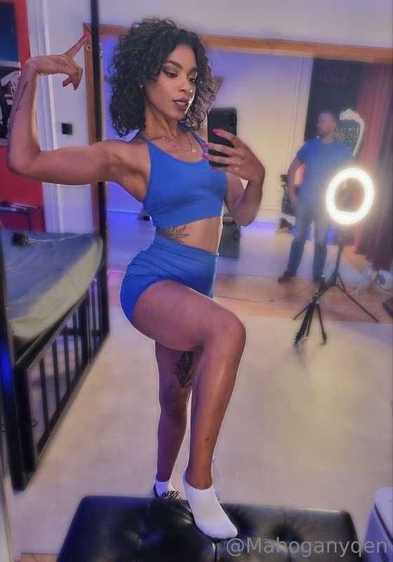 **Im about to post something HOT for feet freaks this evenin..