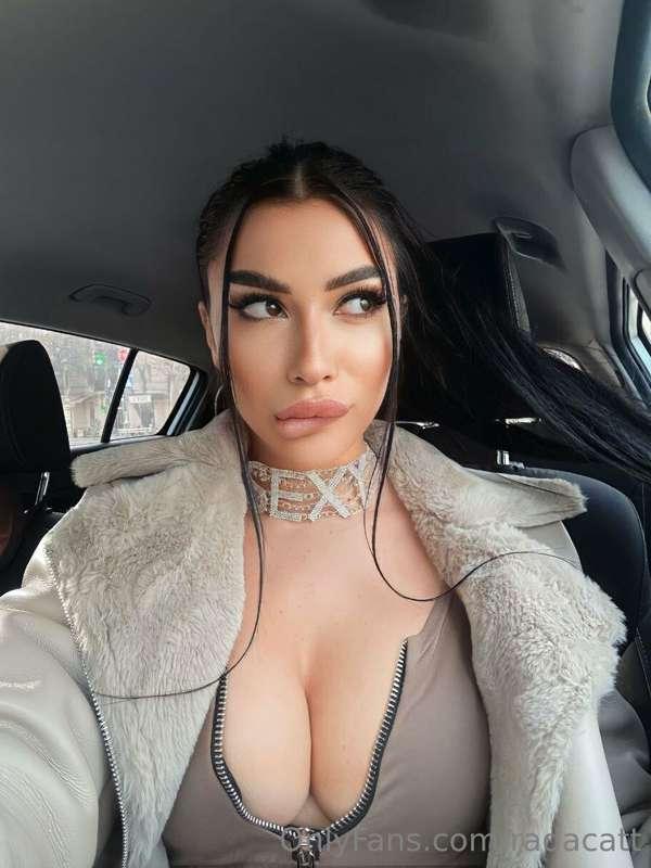 🔥SUPER HOT MODEL MAKES THE BEST CUSTOM🔥
My babe @baddiemiss ..