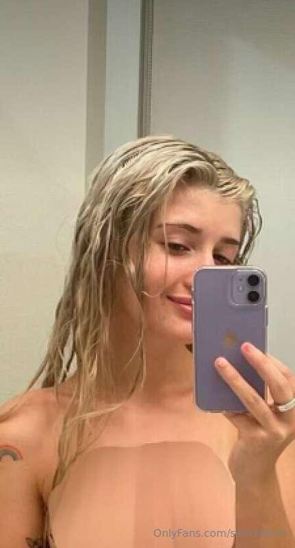 fresh out of the shower wanna see?