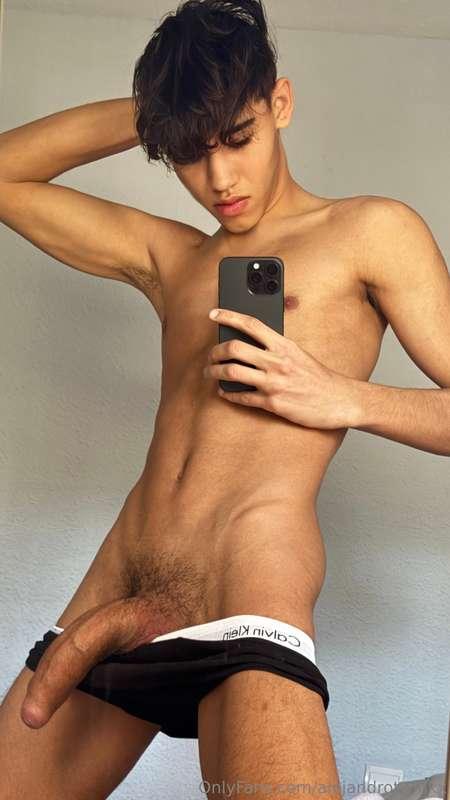 come sit