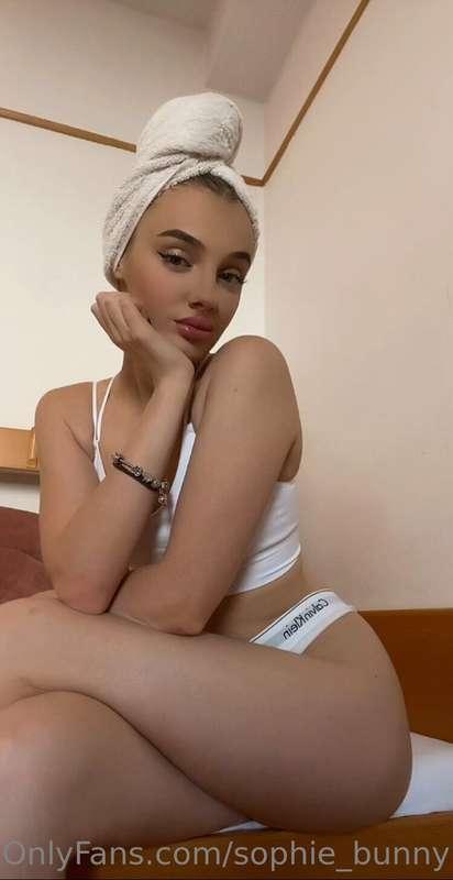 Even after the shower im still so dirty🤪