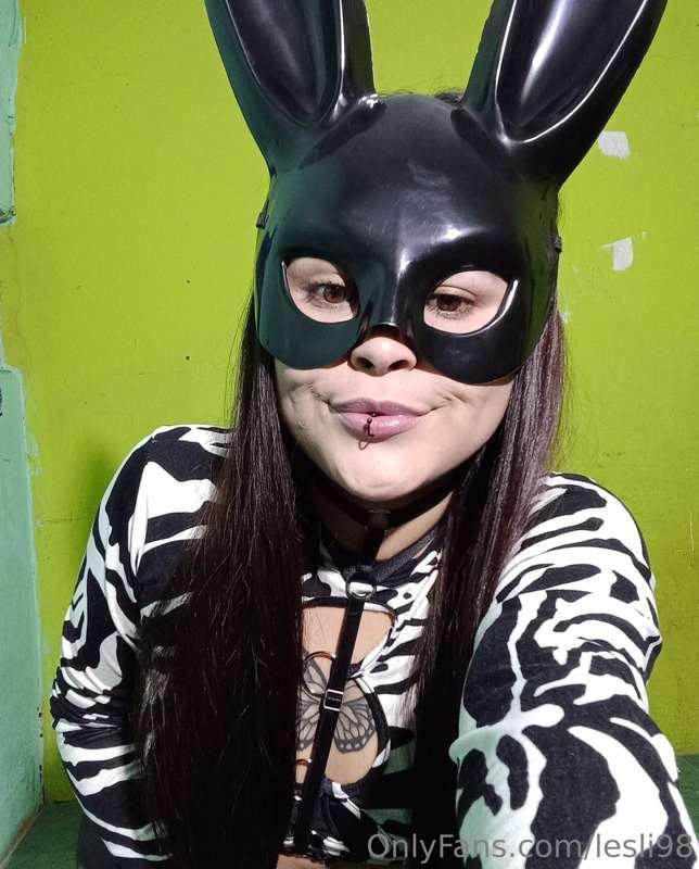 A naughty girl over here😈
do you dare to play?🔥
https://only..