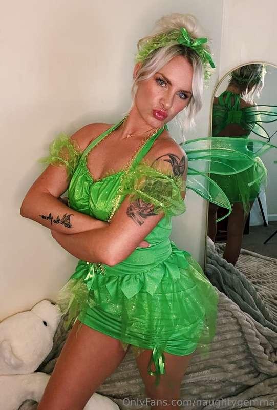 alluring_housewife image #12