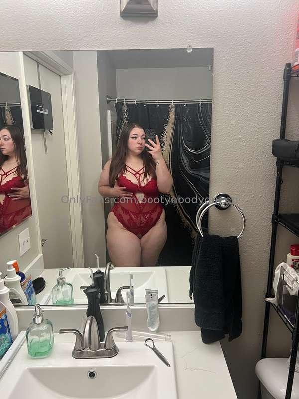 bootynbodyqueen image #0