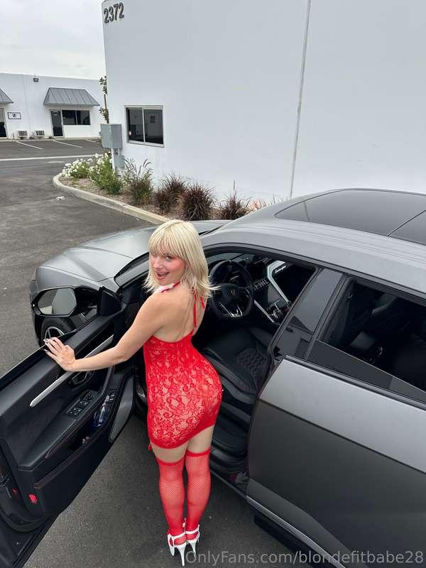 Serving body, attitude, and zero apologies 😜❤️