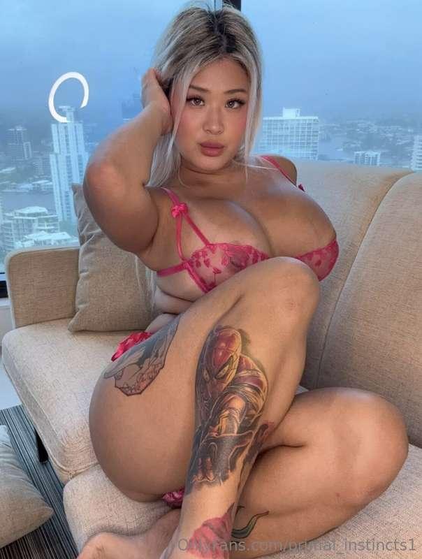 This is @sunnysinsworld and she's new to OF! Let's give her ..