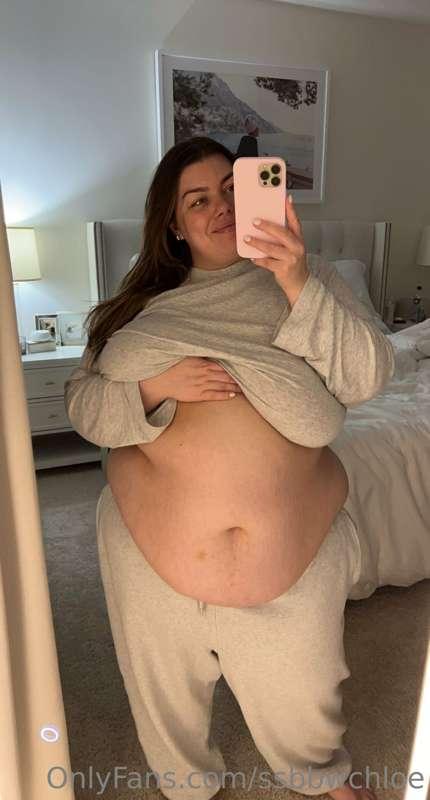 The holidays are my favorite 🥰 I’ve been eating a ton, catch..