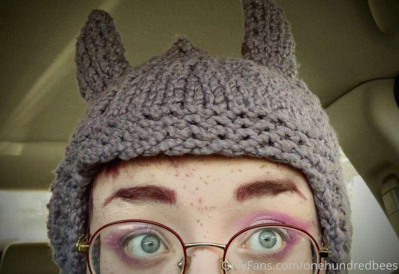 The Horny hat STAYS ON during sex.
😈