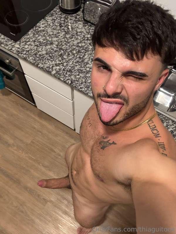 leave me in a comment what you would do with my cock 😈