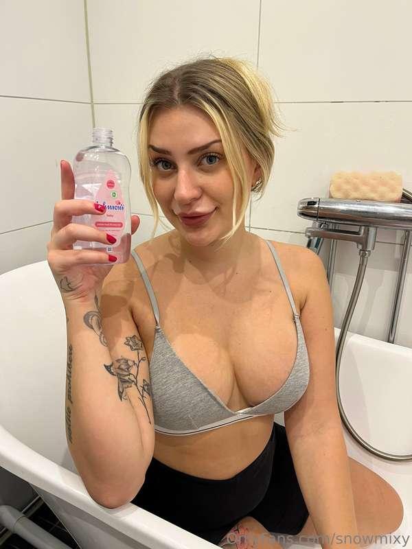 Today’s mini bundle is a nice oil massage… Check it out in D..