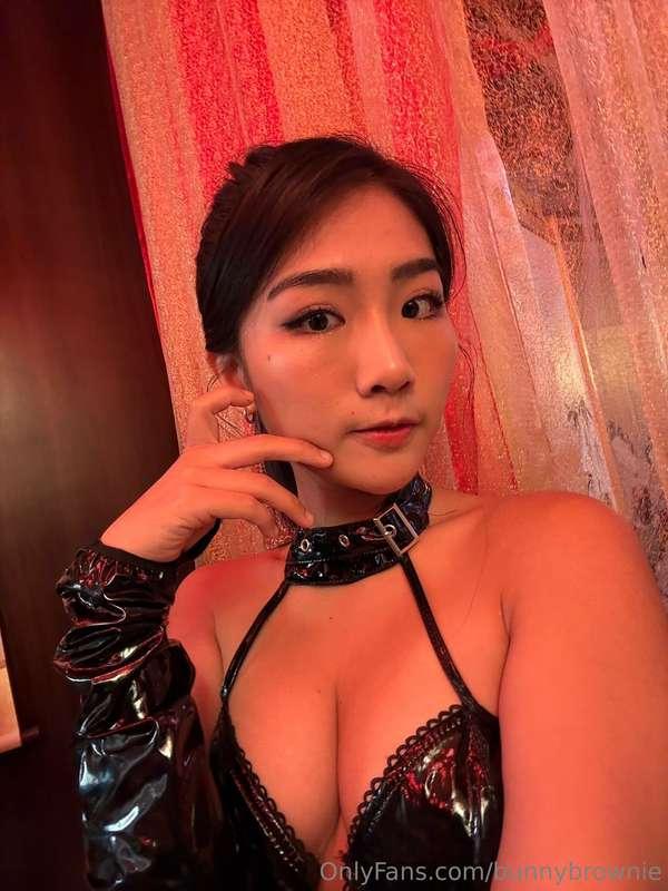 Do you like it? Or should I wear even less next time? 😘