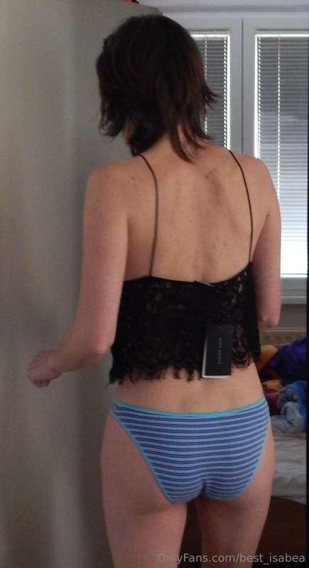 I just got a new crop top! Welcome to my little private fash..