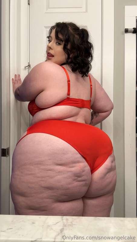 What is your favorite color to see me in? ❤️