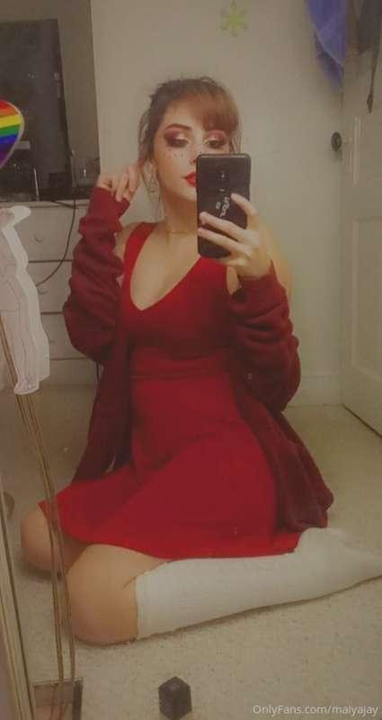 Anyone interested in seeing a christmas themed photo/video s..
