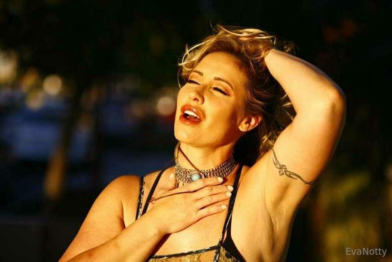 I'm feeling thirsty for your cum. 💦🤤
