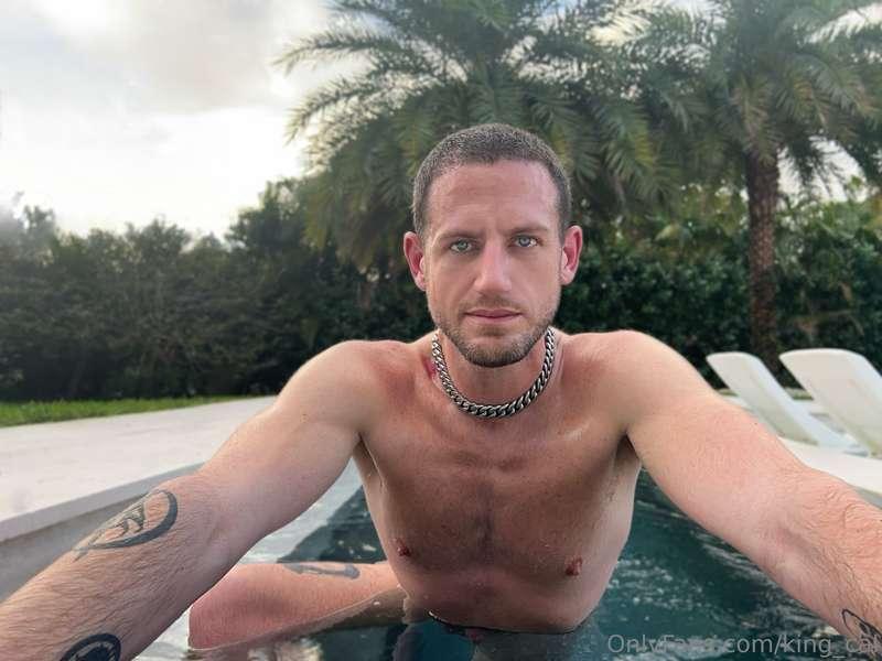 Would you take a dip with me? 😇