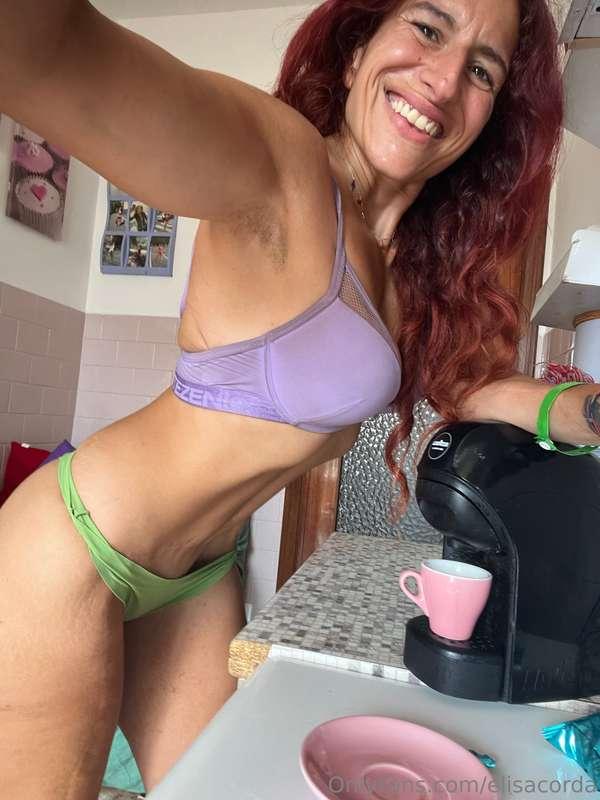 Tesoro ti ho preparato un caffè molto speciale.. scommetto c..