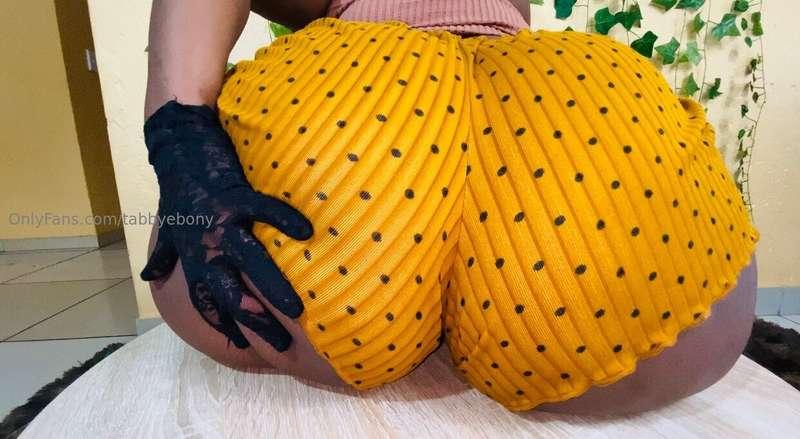 Come closer! I want you to sniff between my butt cheeks! Ful..