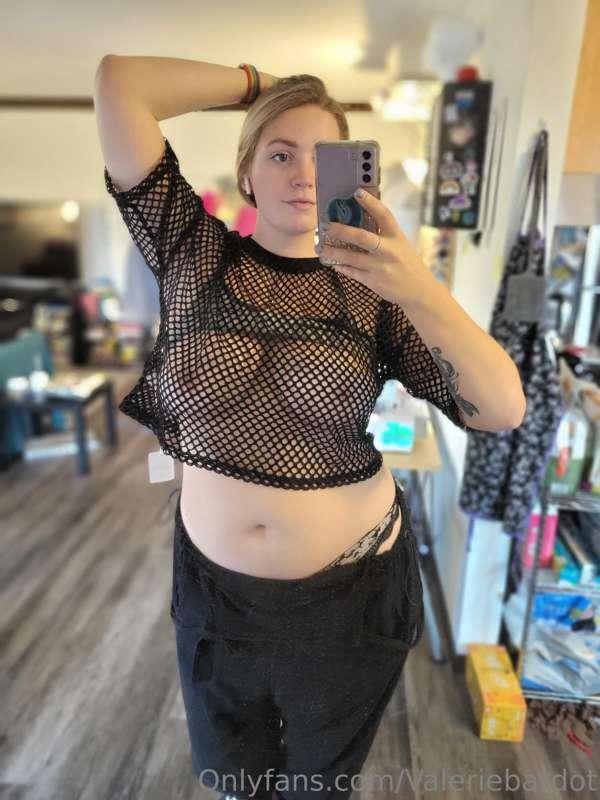 New shirt, gonna try and wear this to the gym;)