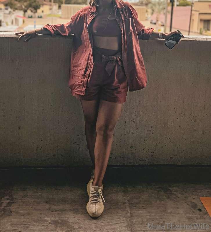 Would you fuck me right here in public ?? 🙈 

I would … 😏