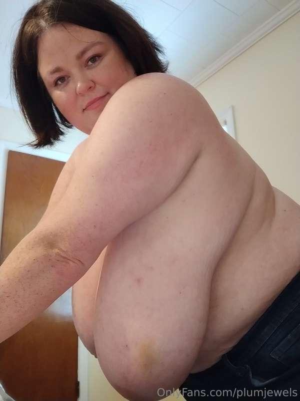 Got a little carried away with my boobs I think 🤔