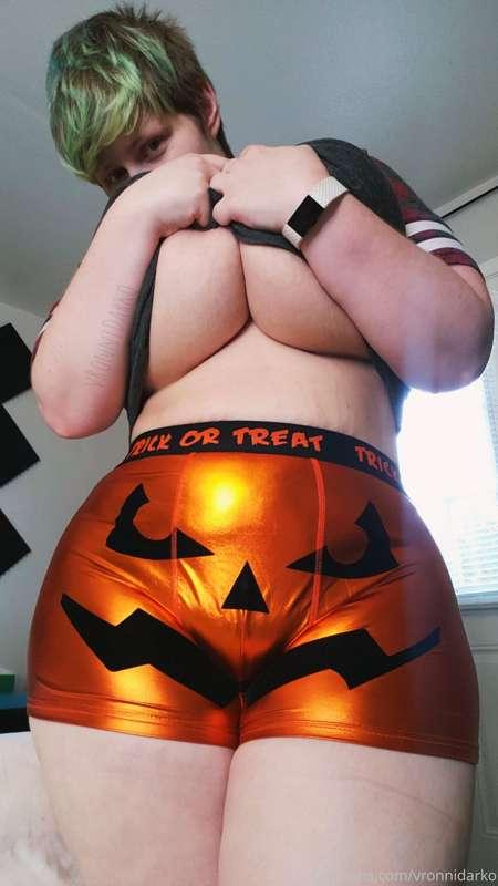 thecurvyprince image #1