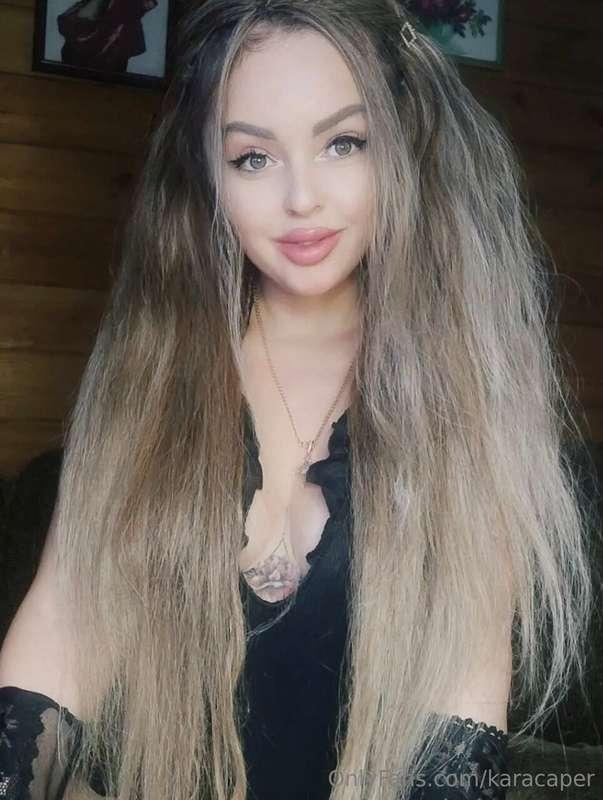 🌸 FREE subscription🌸👉@yourelen👈 This charming girl has a jui..
