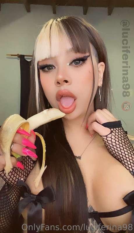 i love smoothie 🍌🍼😜

@luciferina98 #ad