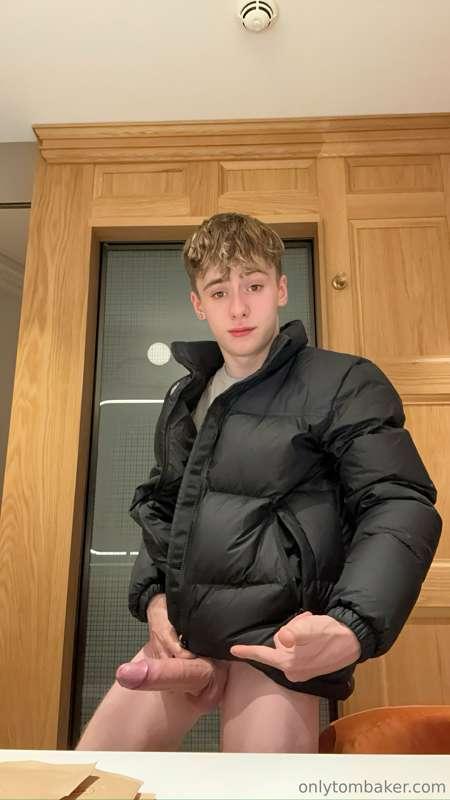 tombakerx main image