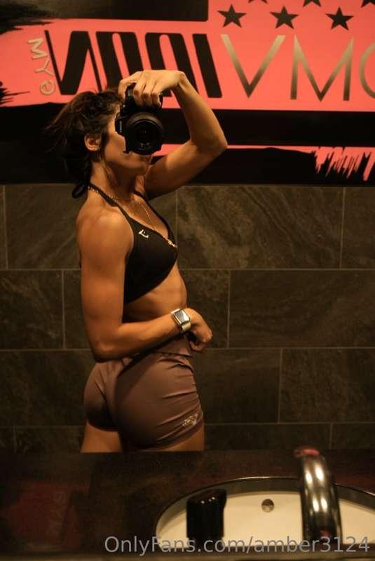 Booty gettin bigger babe??🍑🥵
