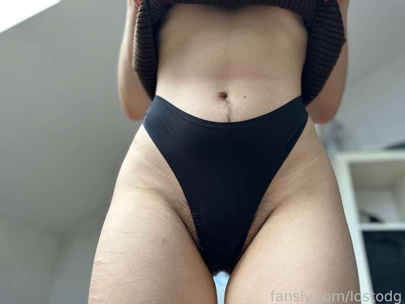 I love these panties!🥰🥰 Soooo soft and comfortable for my big hairy pussy🌿

#fyp #hairy #body #cameltoe #panties #thong #happytrail #bush #forme
