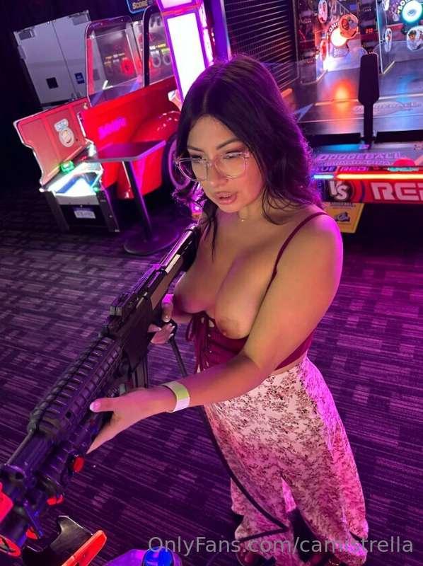 They told me to drop my weapon!🍒