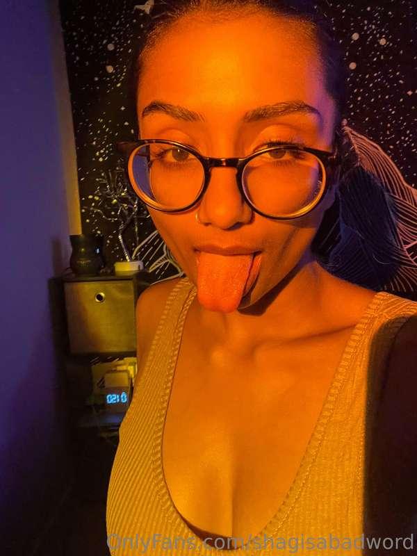 I just sent out a nice spicy under boob set for 7.77 👀👀🥹