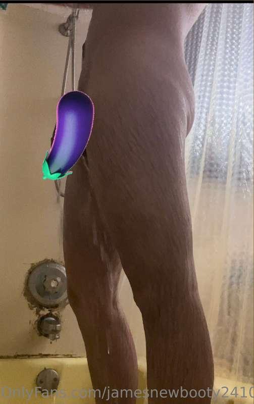 jamesnewbooty2410 image #0