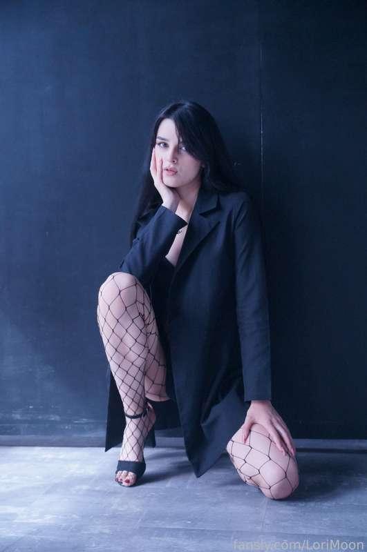 Have you been a good boy or do you need punishment?





💙 #stockings #fishnet #heels #boots #brunette #feet #worship #mistress #mommy #goddess 👉