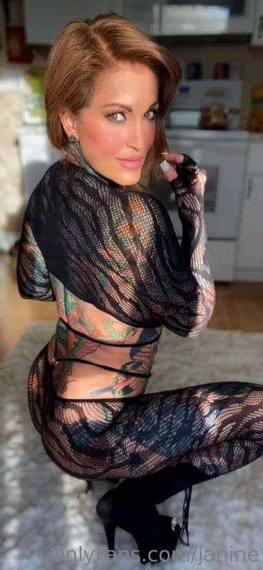 Planning to order a custom video or order my merchandise?✨ T..