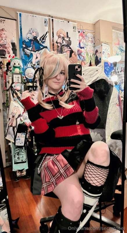 Old photo, but do you wanna see more reposts of my Mumei pic..