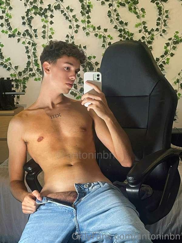 Who wants me to take off my jeans? 😊